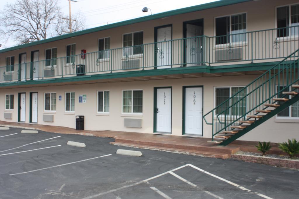 Value Inn & Suites Реддінг Екстер'єр фото