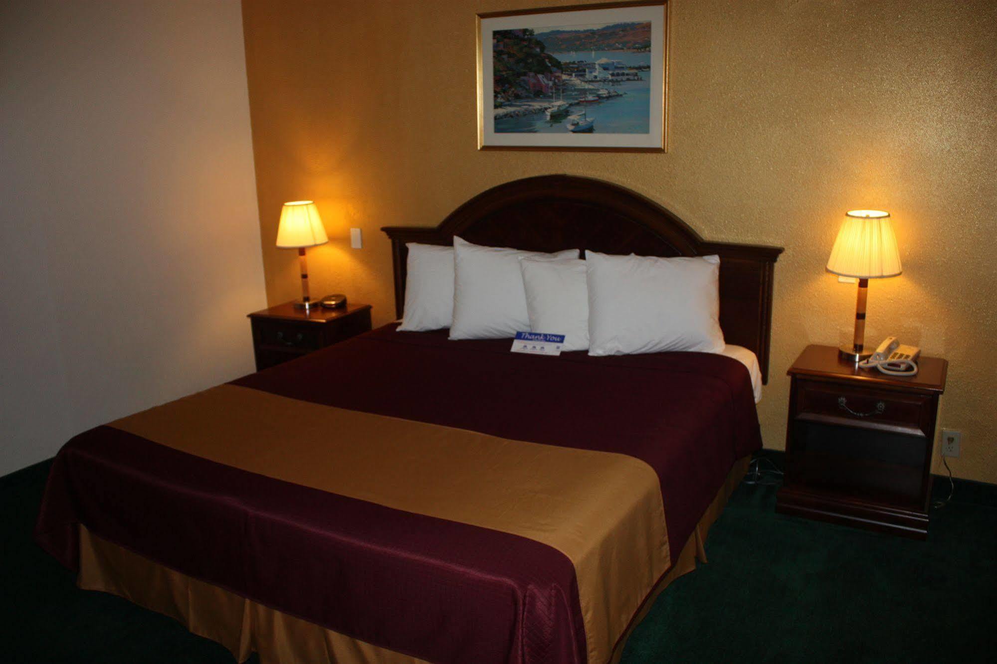 Value Inn & Suites Реддінг Екстер'єр фото
