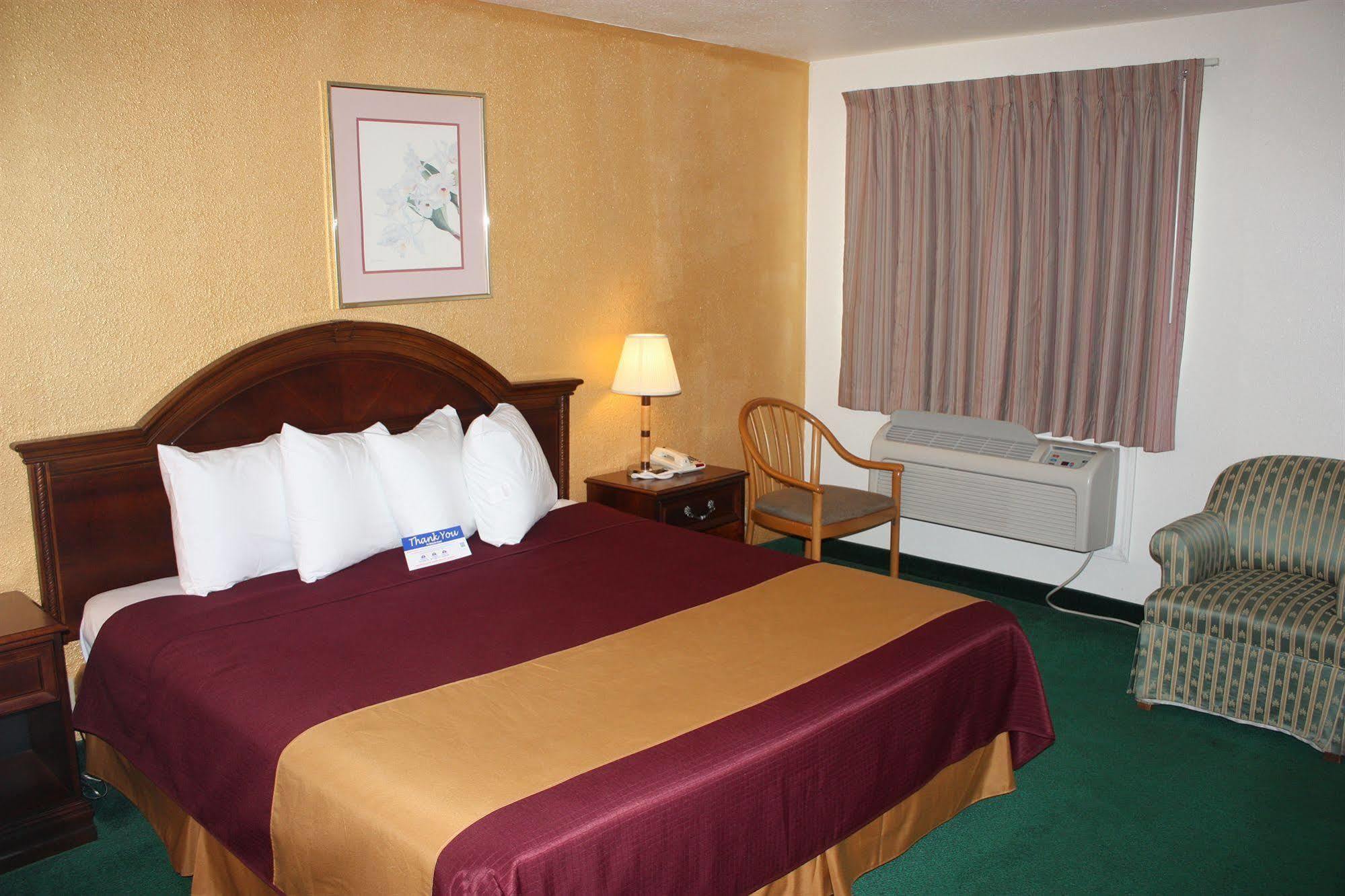 Value Inn & Suites Реддінг Екстер'єр фото