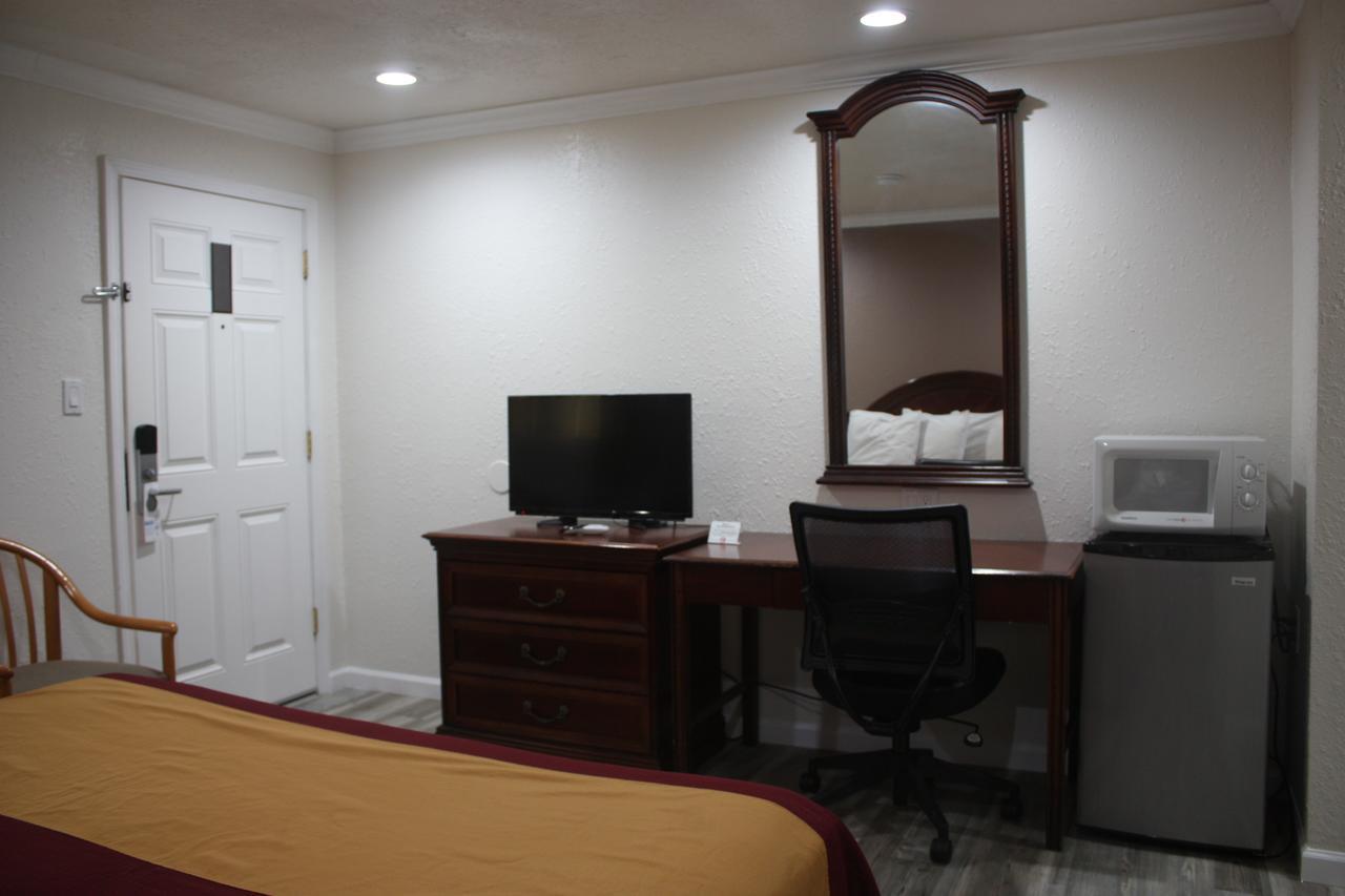 Value Inn & Suites Реддінг Екстер'єр фото