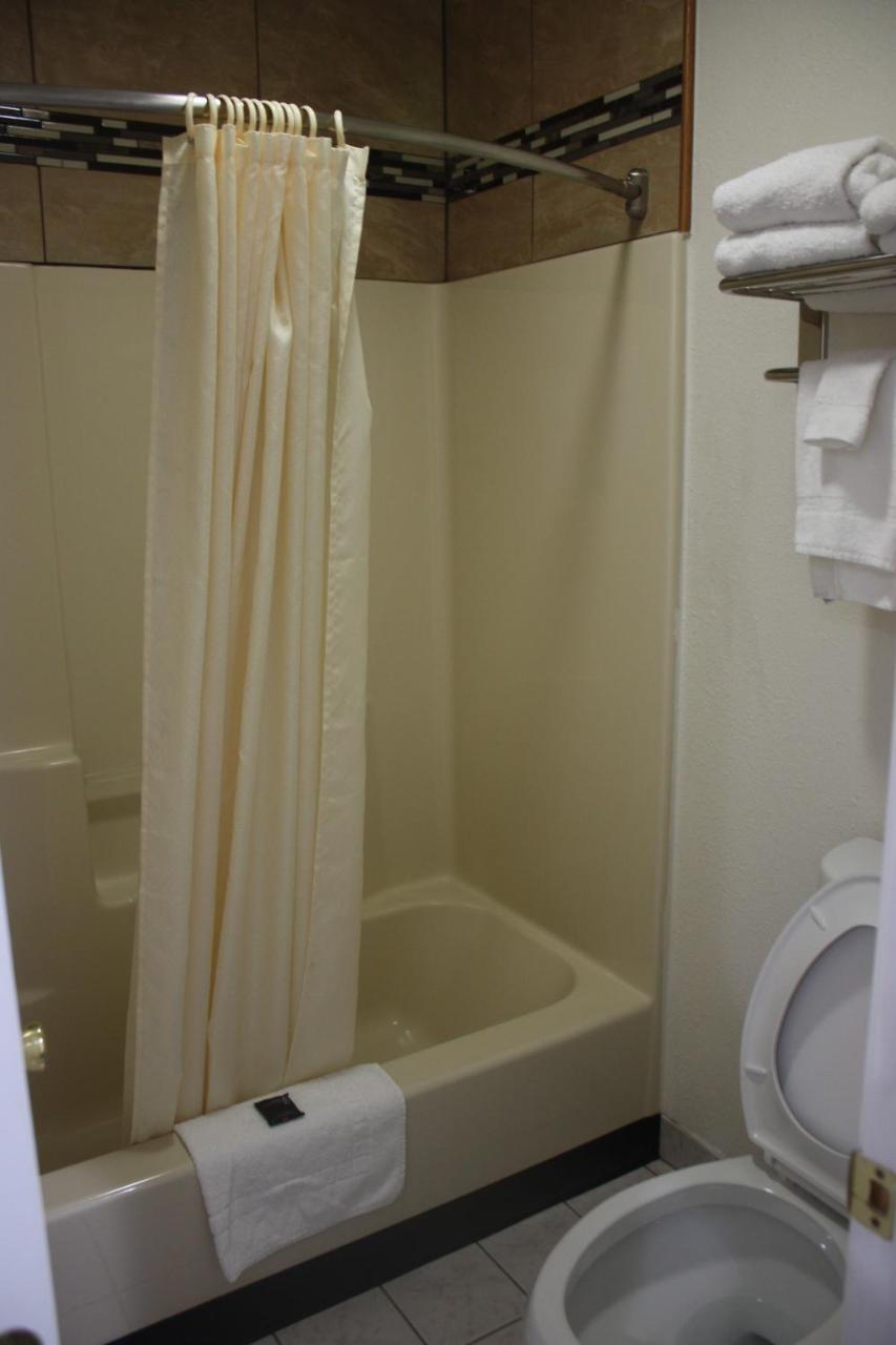 Value Inn & Suites Реддінг Екстер'єр фото